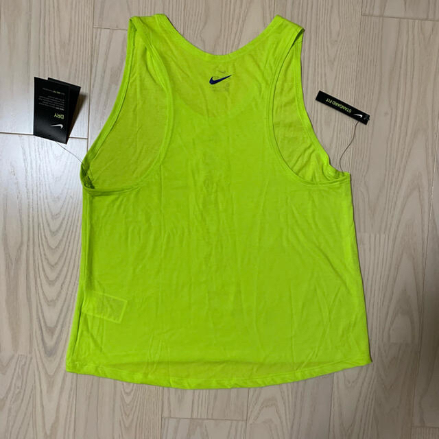 NIKE(ナイキ)のタンクトップ　レディース  NIKE L レディースのトップス(タンクトップ)の商品写真