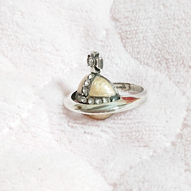 Vivienne Westwood(ヴィヴィアンウエストウッド)のヴィヴィアン・ウエストウッド🖤 オーヴ リング 指輪 レディースのアクセサリー(リング(指輪))の商品写真