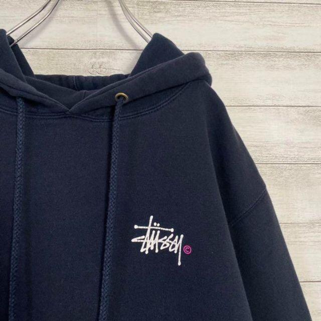 STUSSY(ステューシー)の【即完売モデル】ステューシー　ワンポイント　バックプリント　スウェット　パーカー メンズのトップス(パーカー)の商品写真