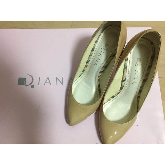 DIANA(ダイアナ)のDIANA＊ベージュパンプス レディースの靴/シューズ(ハイヒール/パンプス)の商品写真