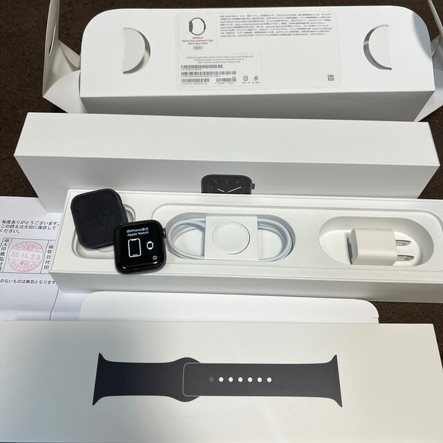 Apple Watch 5 (GPS + Cellularモデル) 40mm