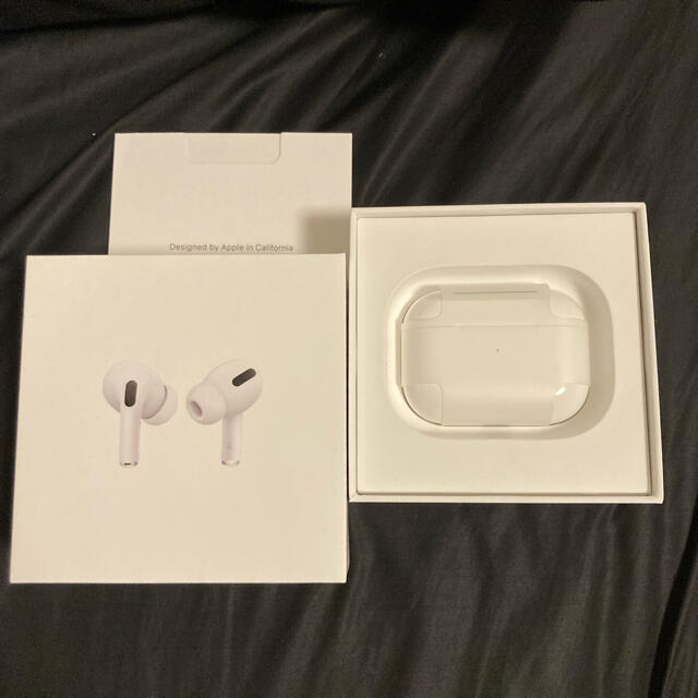 Apple(アップル)の正規品 AirPods Pro エアポッド スマホ/家電/カメラのオーディオ機器(ヘッドフォン/イヤフォン)の商品写真