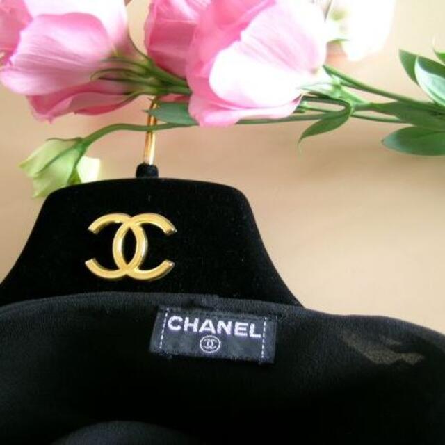 CHANEL(シャネル)の★正規品★CHANEL★シルクブラウス★ブラック★＃３６ レディースのトップス(シャツ/ブラウス(長袖/七分))の商品写真