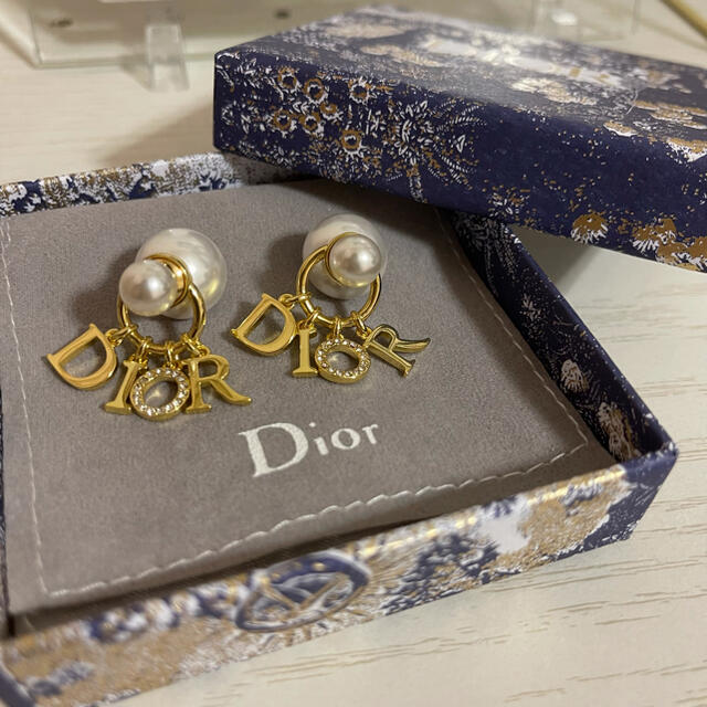 Dior ピアス レディースのアクセサリー(ピアス)の商品写真