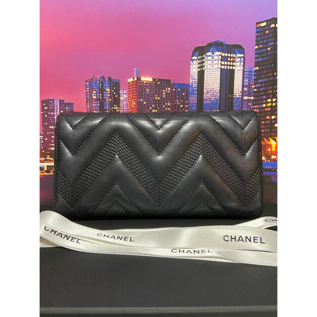 CHANEL(シャネル)のシャネル　CHANEL【正規品】超レア　極美品　長財布　Vステッチ レディースのファッション小物(財布)の商品写真