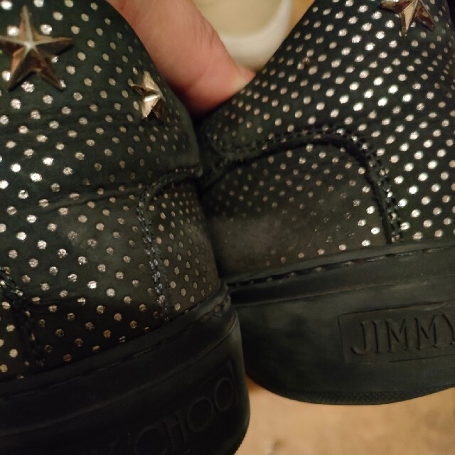 JIMMY CHOO(ジミーチュウ)のジミーチュウ　レザースニーカーサイズ44  ネイビー　イタリア製　スタッズ メンズの靴/シューズ(スニーカー)の商品写真