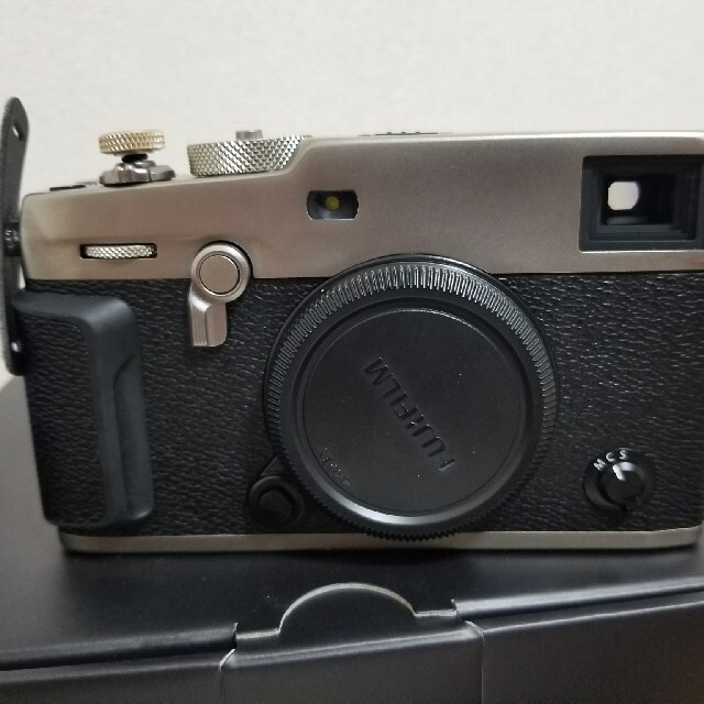 FUJIFILM X-Pro3 ボディ DSシルバー スマホ/家電/カメラのカメラ(ミラーレス一眼)の商品写真