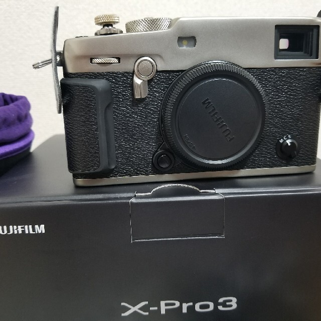 FUJIFILM X-Pro3 ボディ DSシルバー スマホ/家電/カメラのカメラ(ミラーレス一眼)の商品写真