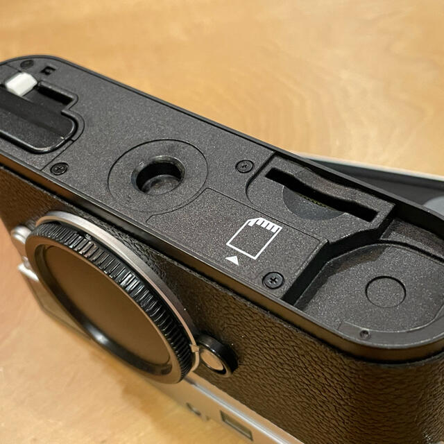 LEICA(ライカ)のCCD改良版【美品】Leica ライカ M9-Pアップグレード スマホ/家電/カメラのカメラ(コンパクトデジタルカメラ)の商品写真