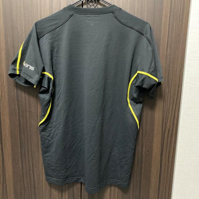 SKINS(スキンズ)のskins トレーニングTシャツ スポーツ/アウトドアのトレーニング/エクササイズ(トレーニング用品)の商品写真