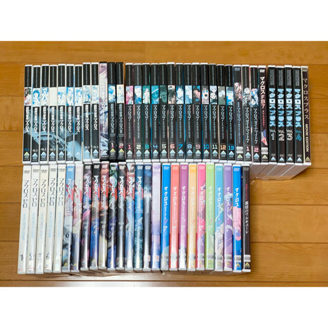 全巻セットDVD▼マクロスF フロンティア + 7 セブン(28枚セット)フロンティア TV版 全9巻 + 劇場版 全2巻 + セブン TV版 全13巻 + OVA版 全2巻 + 劇場版 + マクロスFB7 オレノウタヲキケ!▽レンタル落ち