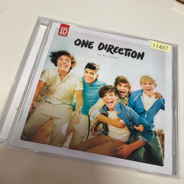 BRUNO MARS、ONE DIRECTIONの2本🤍saiさん専用🌷 エンタメ/ホビーのCD(ポップス/ロック(洋楽))の商品写真