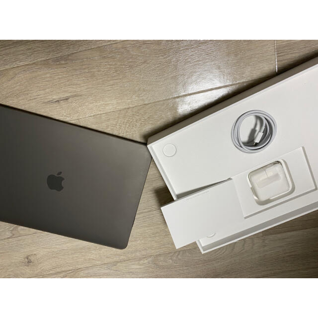 Apple(アップル)のMacBook Air 2020 13インチ スマホ/家電/カメラのPC/タブレット(ノートPC)の商品写真