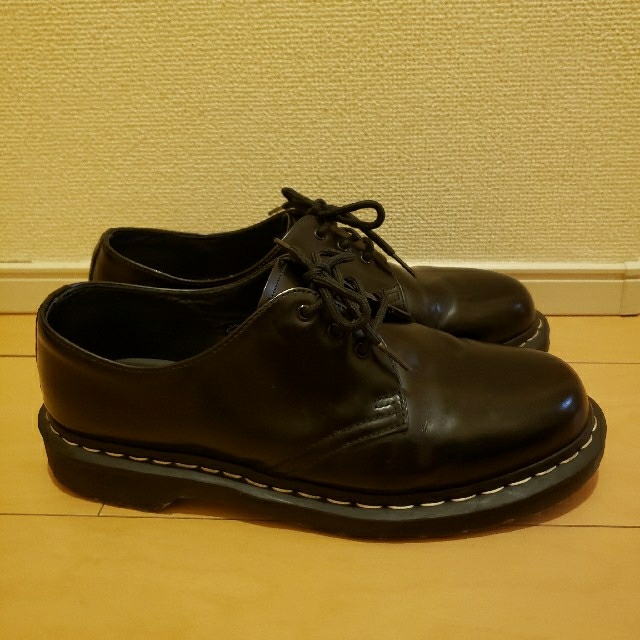 Dr.Martens(ドクターマーチン)の（たっとぅさま専用）【白ステッチ、28cm（UK9）】ドクターマーチン　3ホール メンズの靴/シューズ(ブーツ)の商品写真