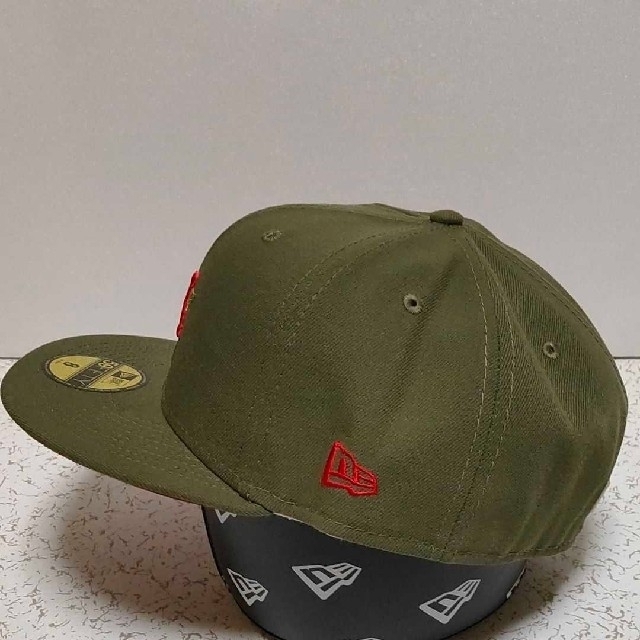 NEW ERA(ニューエラー)のニューエラ　アストロズ　オリーブ　ツバ裏：赤　8(63.5cm)　未使用 メンズの帽子(キャップ)の商品写真