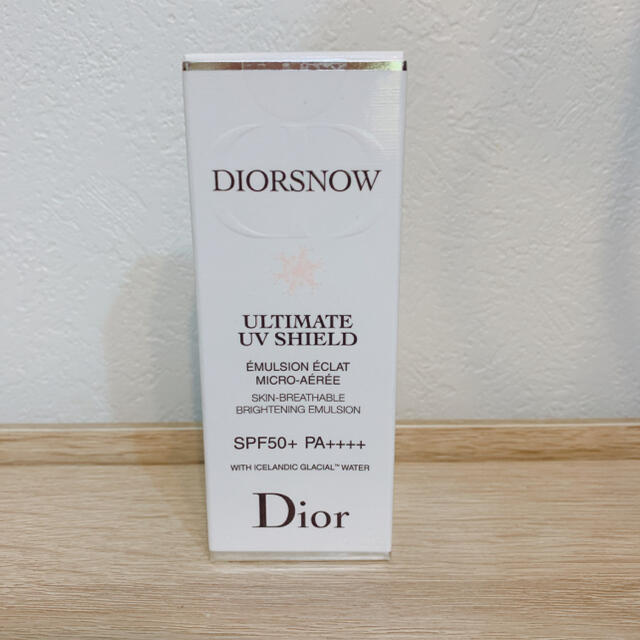 Christian Dior(クリスチャンディオール)のChristian Dior uv 50+ SPF50+/PA++++ 30mL コスメ/美容のスキンケア/基礎化粧品(乳液/ミルク)の商品写真