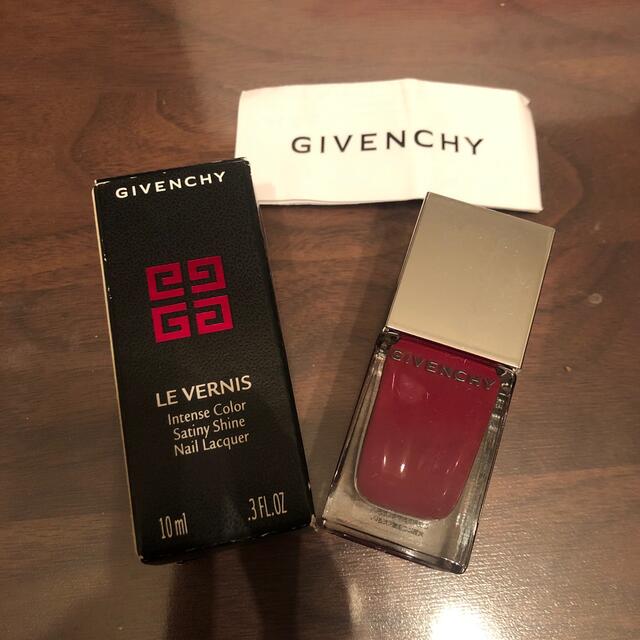 GIVENCHY(ジバンシィ)のGIVENCHY ジバンシィ　マニキュア　ネイルカラー　限定品 コスメ/美容のネイル(マニキュア)の商品写真