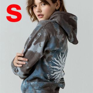 アーバンアウトフィッターズ(Urban Outfitters)の【新品未使用】宇多田ヒカル パーカー  URBAN OUTFITTERS(パーカー)