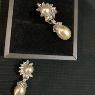 ピアス　パール＆ダイヤ　　フェイク(ピアス)