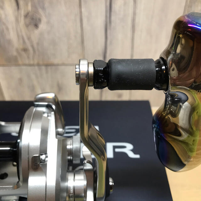 SHIMANO(シマノ)のオシアジガー   1501HG リブレTB-1 チタンノブ　ラインストッパー付き スポーツ/アウトドアのフィッシング(リール)の商品写真