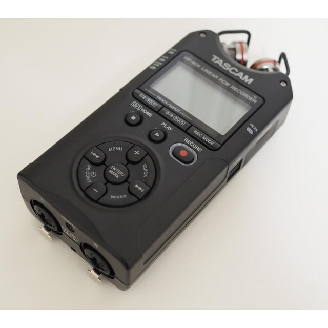 リニアPCMレコーダー　 DR40X スマホ/家電/カメラのオーディオ機器(ポータブルプレーヤー)の商品写真