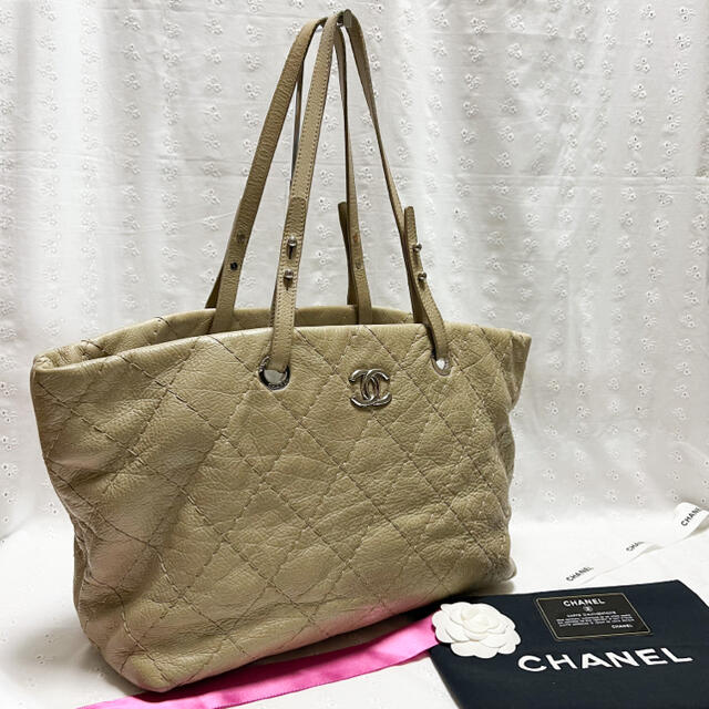 美品★CHANEL シャネル オンザロード マトラッセ ベージュ トートバッグ