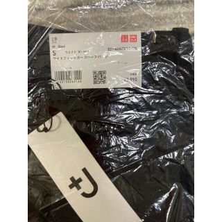 ユニクロ(UNIQLO)のUNIQLO +J  ワイドフィットカーゴハーフパンツ　ブラック　S(ショートパンツ)