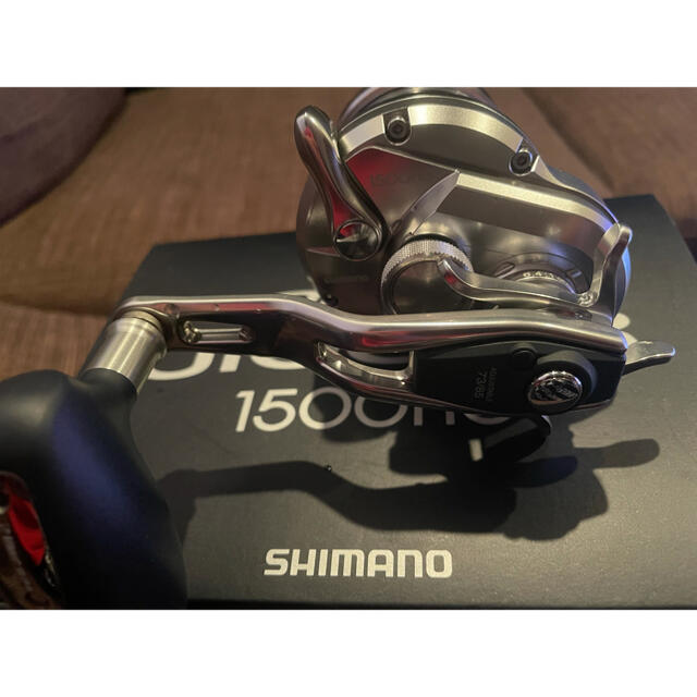 SHIMANO(シマノ)の【10/26まで7%オフクーポン】【超美品】オシアジガー　1500HG スポーツ/アウトドアのフィッシング(リール)の商品写真