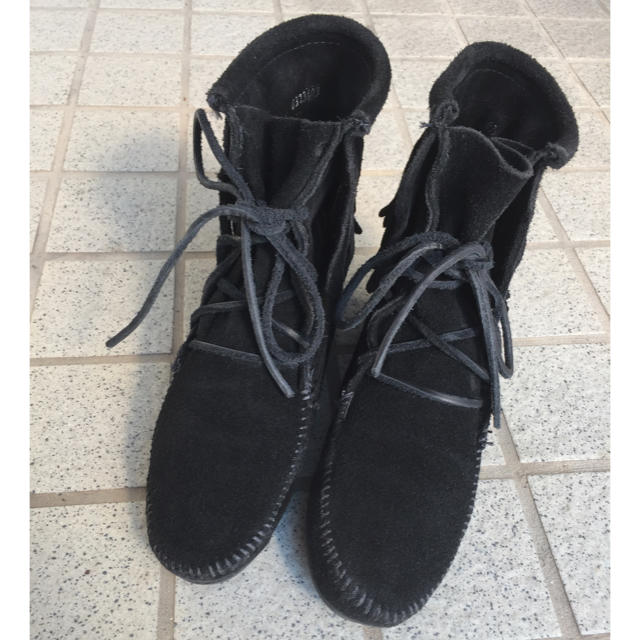 Minnetonka(ミネトンカ)のミネトンカ フリンジブーツ レディースの靴/シューズ(ブーツ)の商品写真