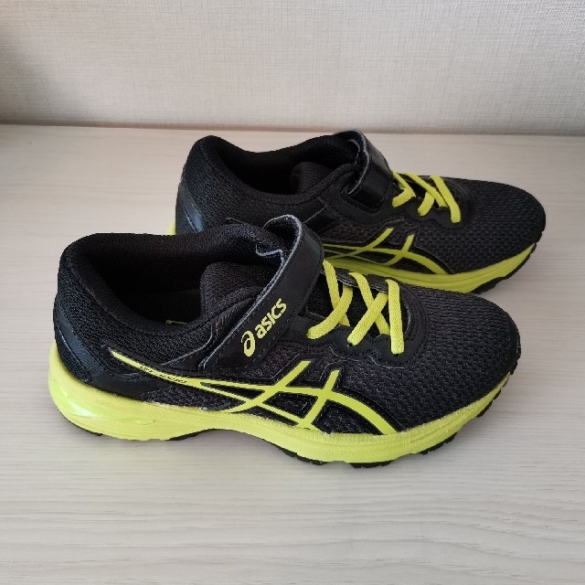 asics(アシックス)のアシックス　キッズ　スニーカー　20cm キッズ/ベビー/マタニティのキッズ靴/シューズ(15cm~)(スニーカー)の商品写真