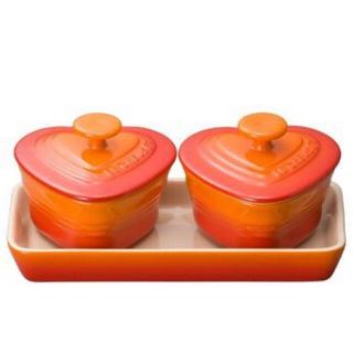 ルクルーゼ(LE CREUSET)のル・クルーゼのハート型ココット　新品　プレゼント(食器)