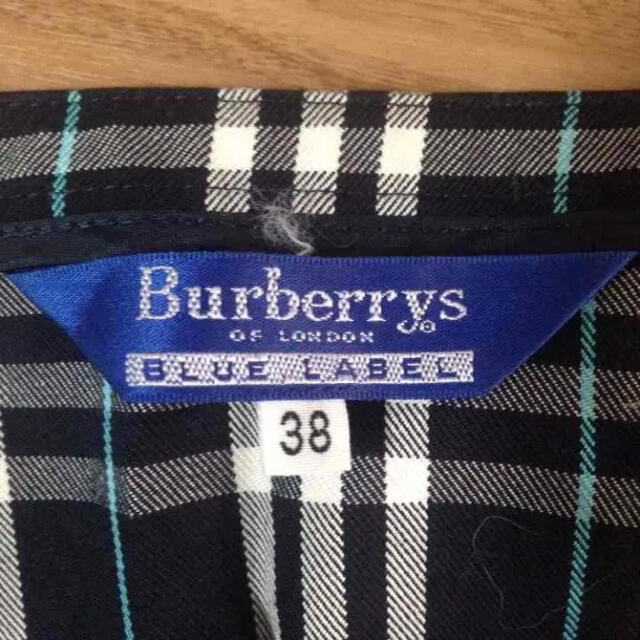 BURBERRY BLUE LABEL(バーバリーブルーレーベル)の試着のみ☆バーバリーブルーレーベル巻きスカート38 レディースのスカート(ミニスカート)の商品写真