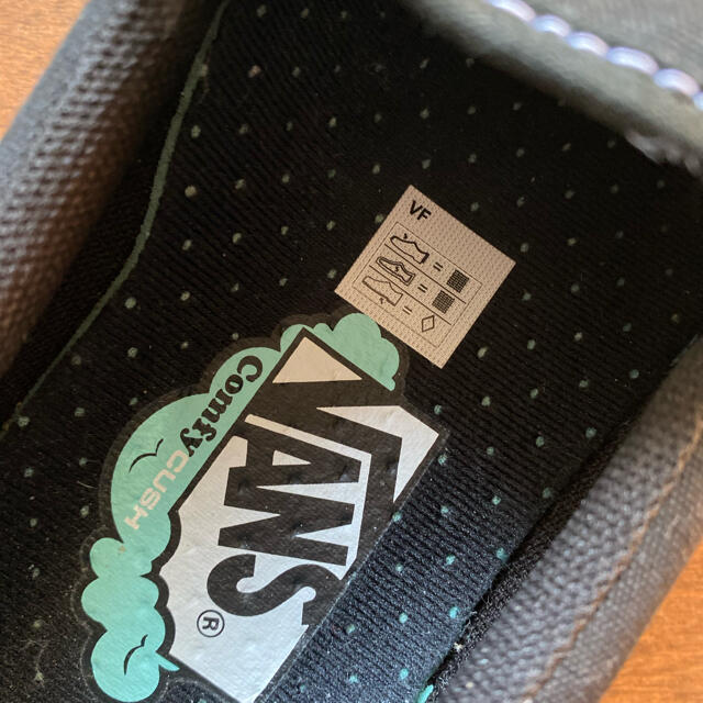 VANS(ヴァンズ)のVANS（ヴァンズ）スリッポン　ブラック メンズの靴/シューズ(スニーカー)の商品写真