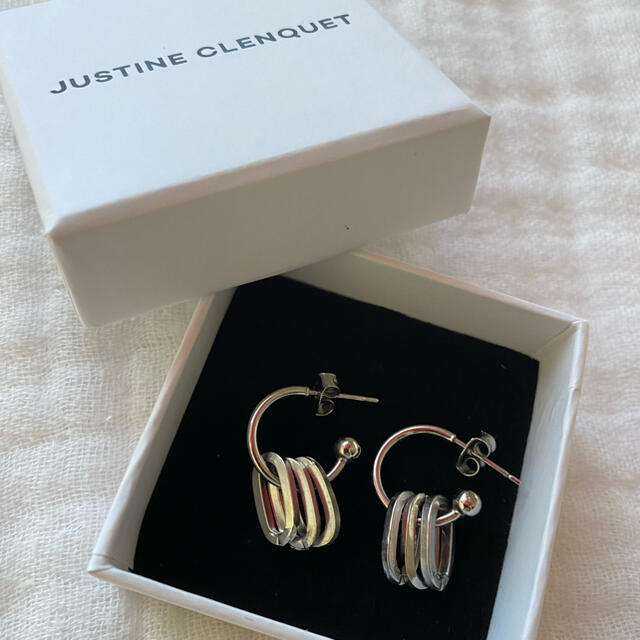 Justine Clenquet / デビー・フープピアスピアス