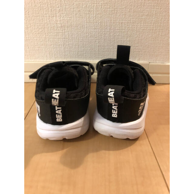 adidas(アディダス)のアディダス　キッズ　スニーカー　子供靴 キッズ/ベビー/マタニティのキッズ靴/シューズ(15cm~)(スニーカー)の商品写真