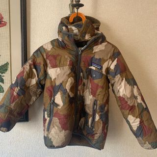 パタゴニア(patagonia)のパタゴニア　キッズアウター　迷彩(ジャケット/上着)