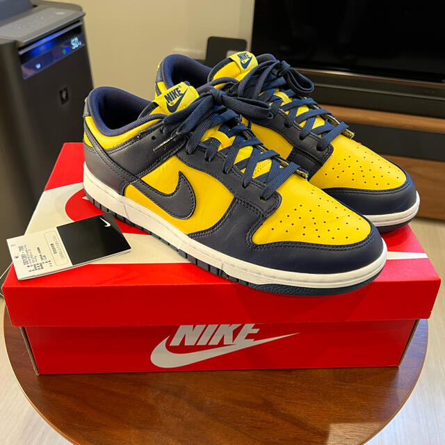 NIKE(ナイキ)のNIKE DUNK LOW Michigan 27.5cm メンズの靴/シューズ(スニーカー)の商品写真