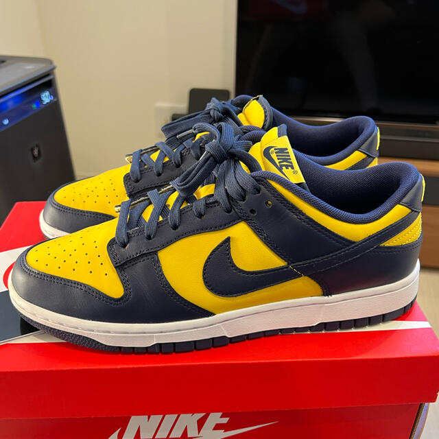 NIKE(ナイキ)のNIKE DUNK LOW Michigan 27.5cm メンズの靴/シューズ(スニーカー)の商品写真