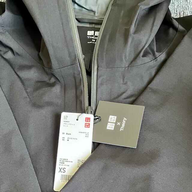 UNIQLO(ユニクロ)の⭐︎新品タグ付き⭐︎ユニクロ　セオリー　ブロックテックコート　XSサイズ レディースのジャケット/アウター(ロングコート)の商品写真