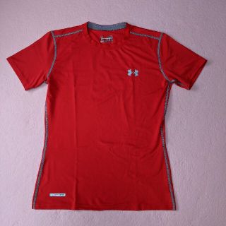 アンダーアーマー(UNDER ARMOUR)のアンダーアーマー　Tシャツ(トレーニング用品)