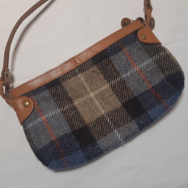 Harris Tweed(ハリスツイード)のハリスツイード　ポシェット　ショルダー レディースのバッグ(ショルダーバッグ)の商品写真