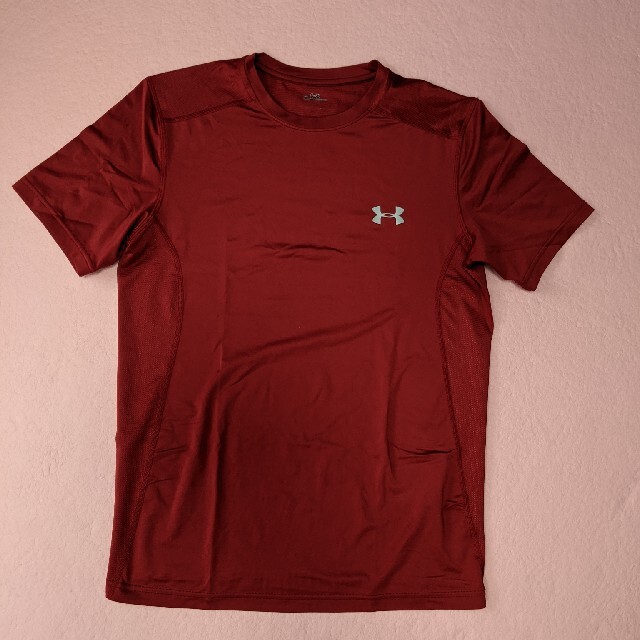 UNDER ARMOUR(アンダーアーマー)のアンダーアーマー　Tシャツ スポーツ/アウトドアのトレーニング/エクササイズ(トレーニング用品)の商品写真