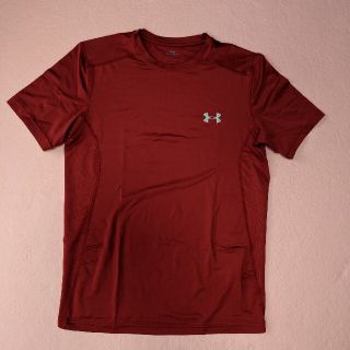 アンダーアーマー(UNDER ARMOUR)のアンダーアーマー　Tシャツ(トレーニング用品)