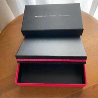 マークジェイコブス(MARC JACOBS)のmarc jacobs （マークジェイコブス）空箱 限定デザイン BOX 財布(ショップ袋)