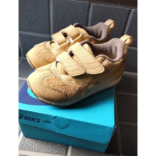 asics(アシックス)のアシックス　16.5 キッズ/ベビー/マタニティのキッズ靴/シューズ(15cm~)(スニーカー)の商品写真