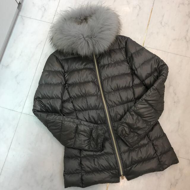 ☆美品☆ヘルノ ダウンジャケット グレー ファー付き Mサイズ