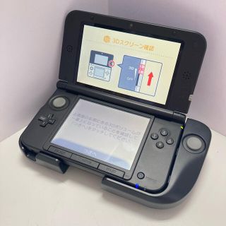 ニンテンドー3DS(ニンテンドー3DS)のニンテンドー3DS LL モンスターハンター4 エディション SD ソフト付き(携帯用ゲーム機本体)