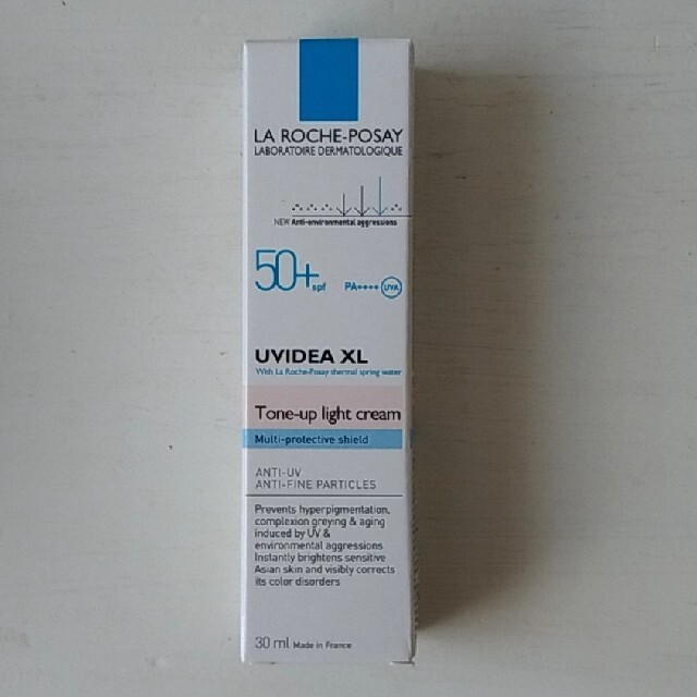 LA ROCHE-POSAY(ラロッシュポゼ)の新品　ラロッシュポゼ　トーンアップライト コスメ/美容のベースメイク/化粧品(化粧下地)の商品写真