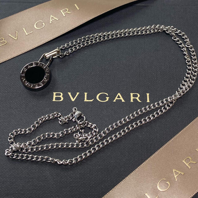 【新品正規品】BVLGARI ペンダント チャーム +チェーン 革紐 ネックレス