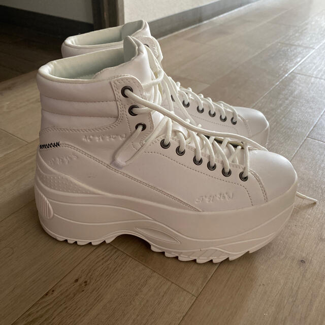 Bershka(ベルシュカ)のベルシュカ厚底スニーカー レディースの靴/シューズ(スニーカー)の商品写真